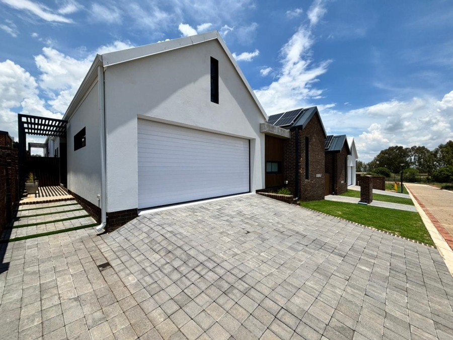 3 Bedroom Property for Sale in Helderzicht Eco Estate North West